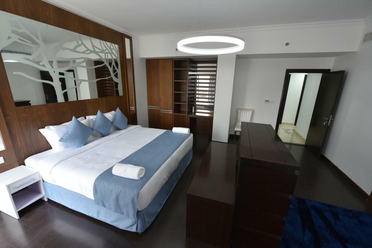 Jbr Penthouse With Terrace Pool Apartment Dubai Luaran gambar